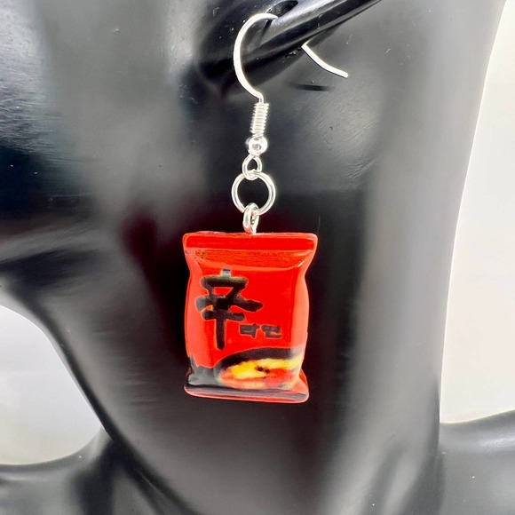 Ramen Noodle Earrings - Japanese Earrings - Anime Earrings - Food Earrings - Picture 6 of 8